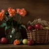 Натюрморт с яблоками и розами