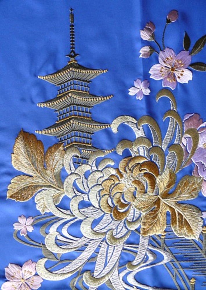 Вышивка на кимоно