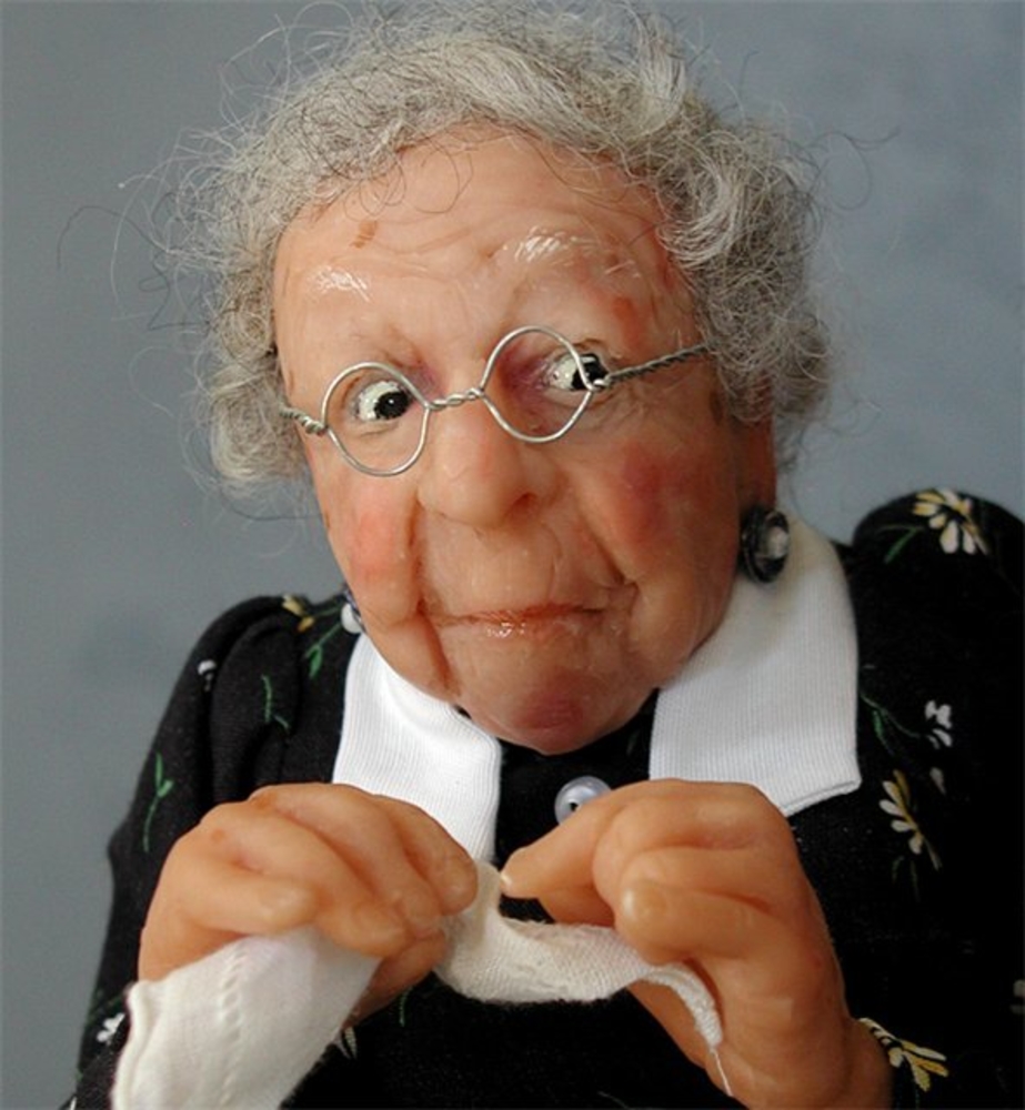Пожилые тетушки. Куклы Лизы Лихтенфельс. Смешные старушки. Старая еврейка. Смешная бабулька.