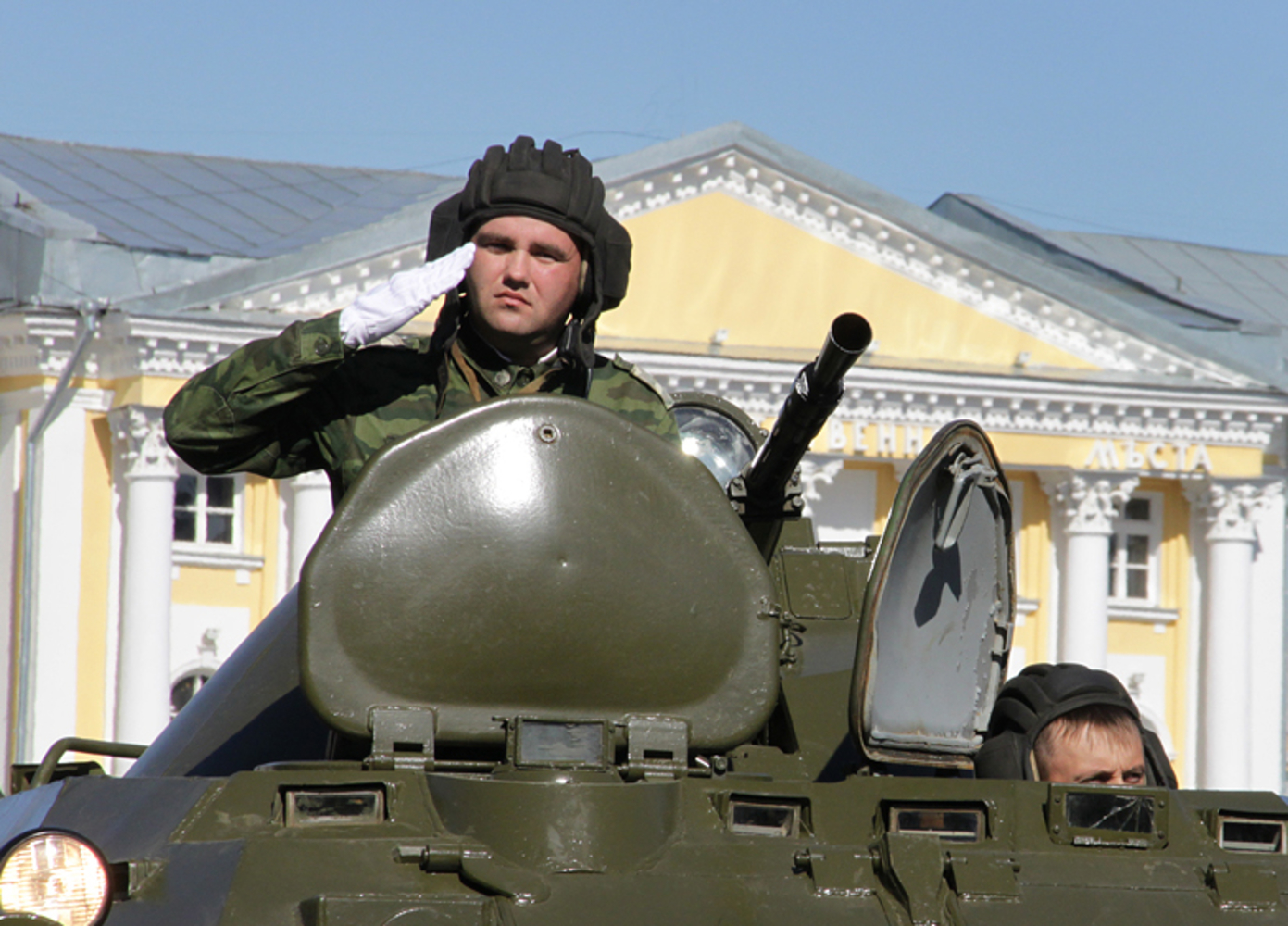 Танкист. Российский танковый шлем.