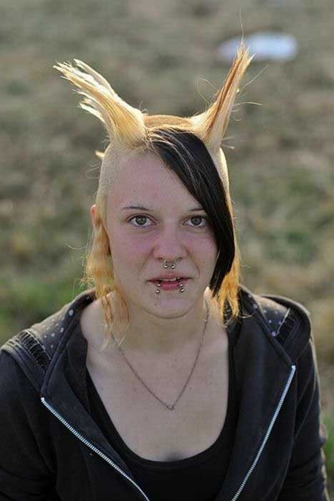 Девушка панк. Панк (субкультура). Панки девушки красивые. Девушка с ирокезом. Панк девушка 2007.