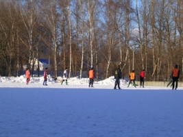 Футбол на снегу.