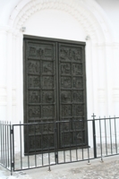 дверь в храм