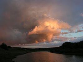 Закатные облака над Чусовой