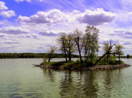 Островок на озере
