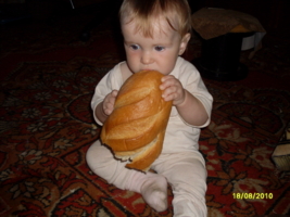 а хлеб то свеженький!