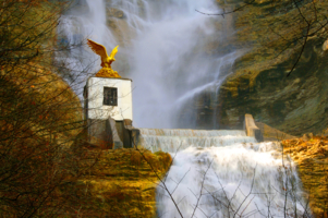 Водопад Учан-Су на 8 марта