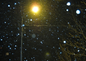 Снег, улица, фонарь....