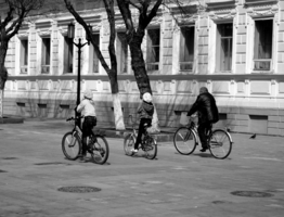 Три велосипедиста