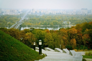 А в Киеве осень...