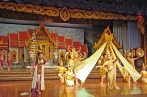 Национальный тайский танец.