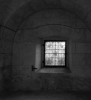 окно в замке