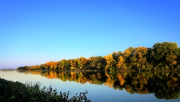 яркие краски Ахтубы