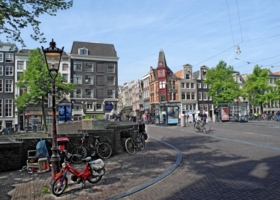 Улицами Амстердама