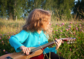 девочка и гитара