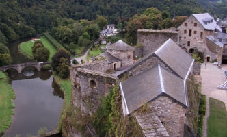Крыши старого замка