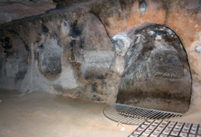 Подземные жилища в Каппадокии.
