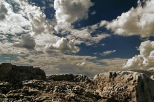 Облака и скалы