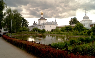 Монастырский дворик