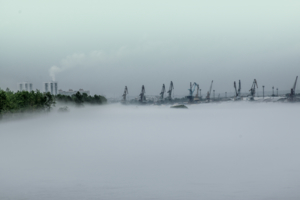 Туман в порту на Енисее.