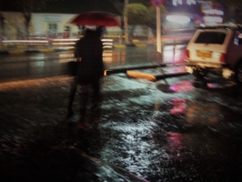 Улица, вечер,дождь...