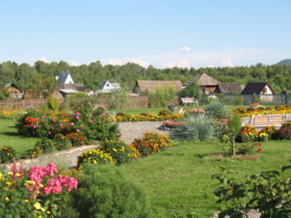 Деревня в цветах