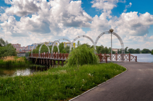 Мост на тропе здоровья в г.Спутник
