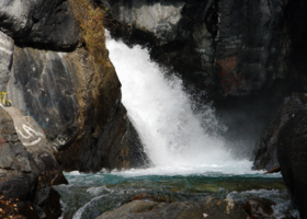 Водопад на реке Кынгарга