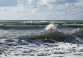Волны бывают разные.