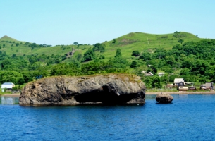 Камень-остров в нашей деревне