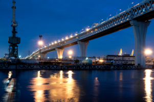 Мост над портом.