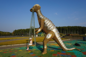С любимым динозавром