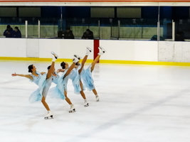 Танцы на льду.