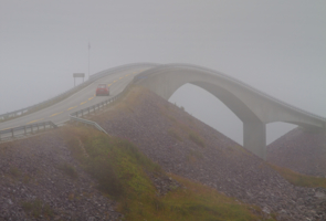 "Мост в никуда" в тумане