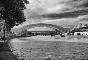 Мост Мира.