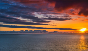 Закат над морем