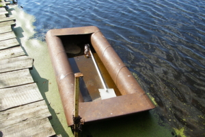 Жёсткая лодочка!