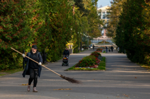 Студентка за работой )