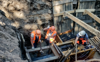 Товарищ Лом,Аргумент Кувалда и рабочие руки.