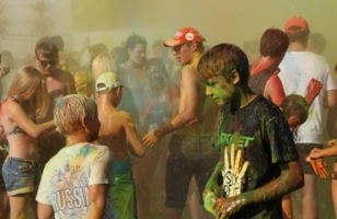 В эпицентре взрыва радуги