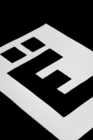 Черная на белом