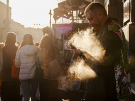 А на закате я пью облака