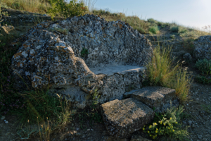 ❝ Мой кров — убог. И времена — суровы.❞