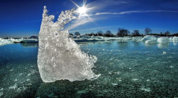 Попытка проглотить солнце ))