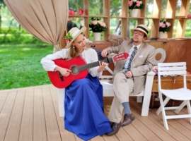 Мужчина не спит, он просто сибарит