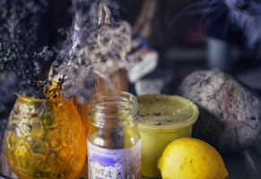 Горький вкус мёда, словно полынь