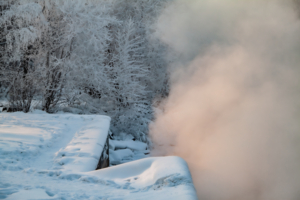 Белая стена