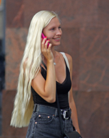 Блондинка в городе