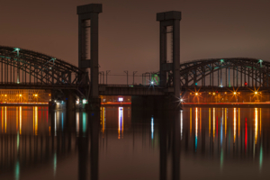 Штрихкод ночного Петербурга