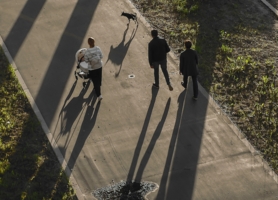 Тени исчезают в полдень...